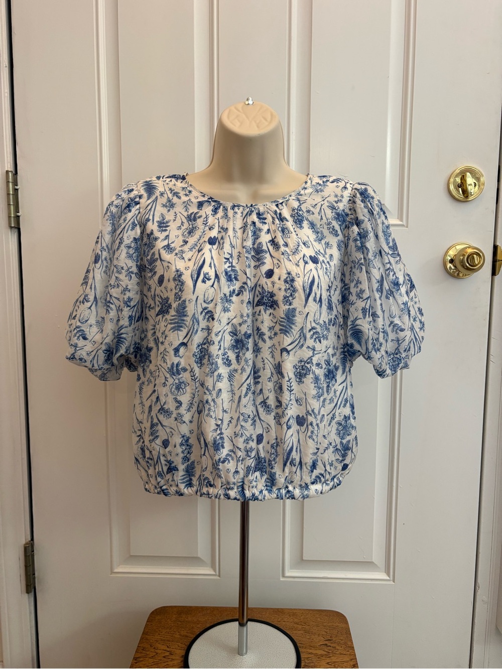 Calypso St. Barth White Top Puff Sleeves and Skirt with Blue Floral Print Size M